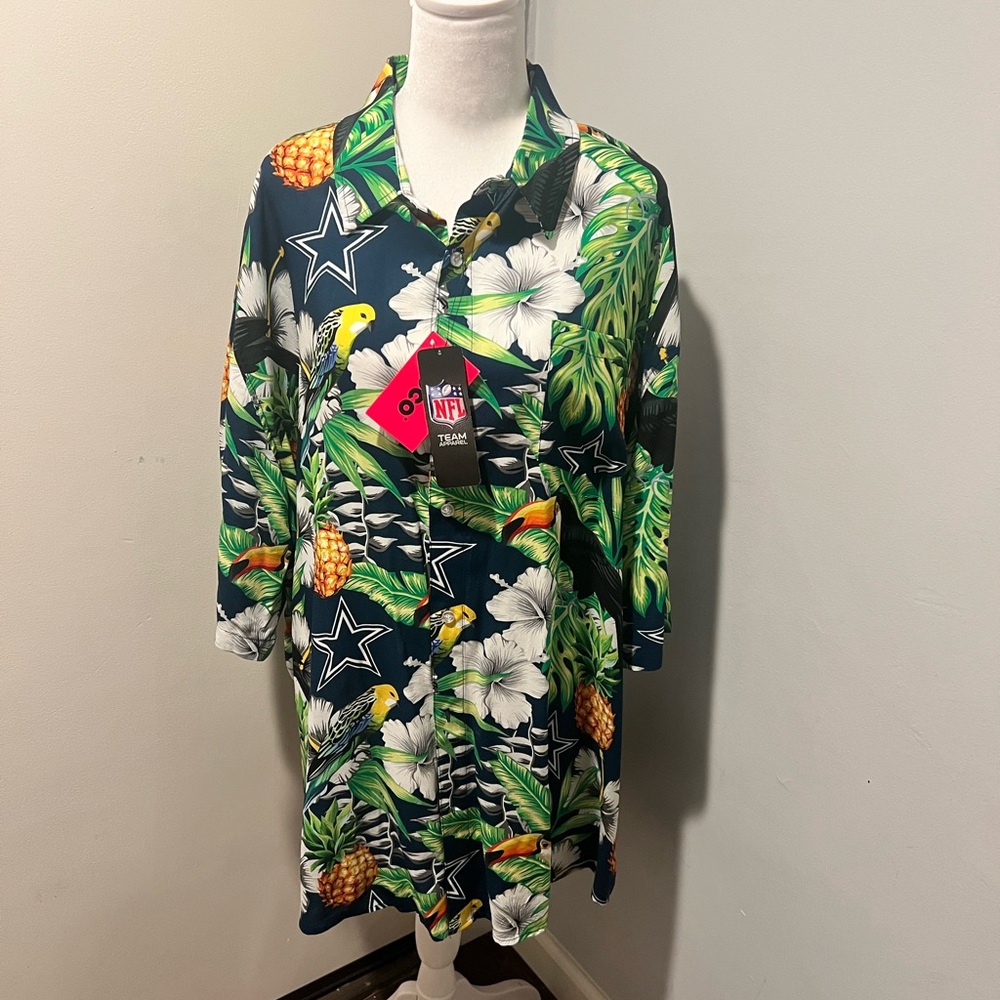 Dallas Cowboys Hawaiin Shirt 3XL
NWT